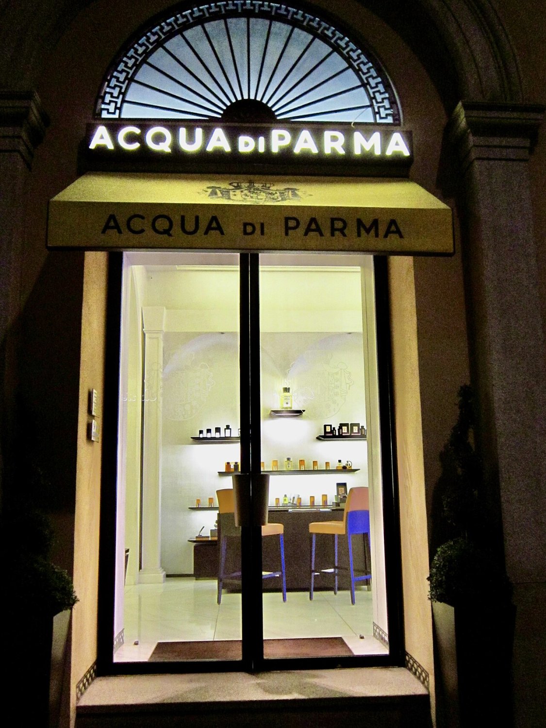 parfum-annonce-demo-1-big-0